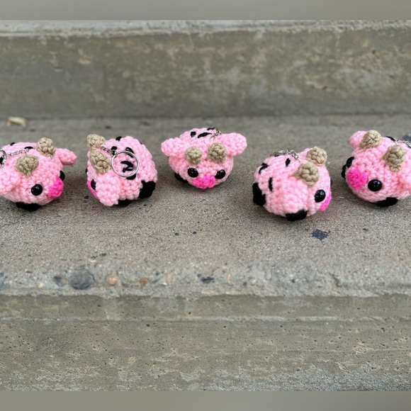 Crochet Cow Keychain: Handmade Tiny Cow Doll - Etsy Set of 12 Crochet Mini Strawberry Cow Keychains